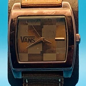 VANS ‘OFF THE WALL’ VNEDA1 Men’s Quartz Wristwatch Japan Mvt Leather Strap Works